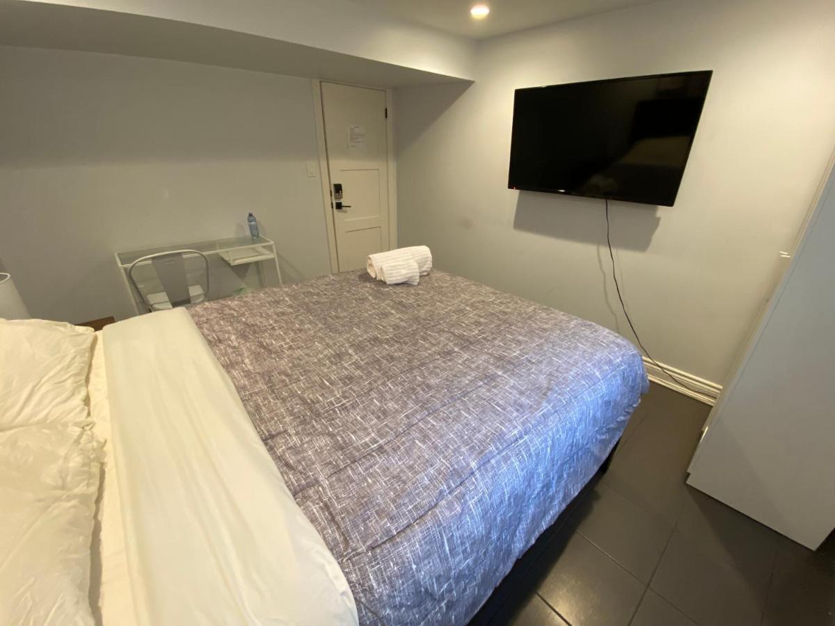 Yonge And Finch Subway !S Spacious And Modern Private Bd With Shared Bathroom Toronto Eksteriør bilde
