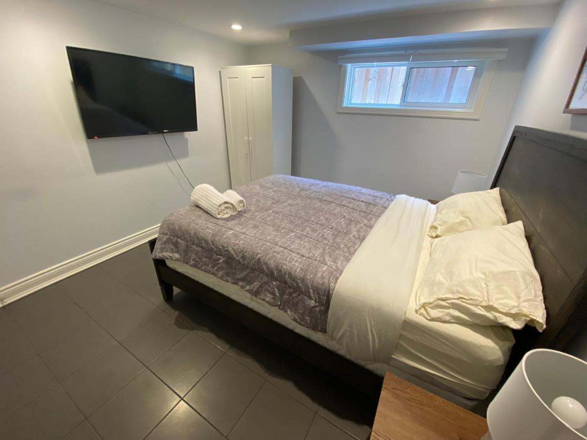 Yonge And Finch Subway !S Spacious And Modern Private Bd With Shared Bathroom Toronto Eksteriør bilde